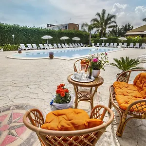 Vacanze Paradise Vicino Cefalu Piscina Aperta Italië