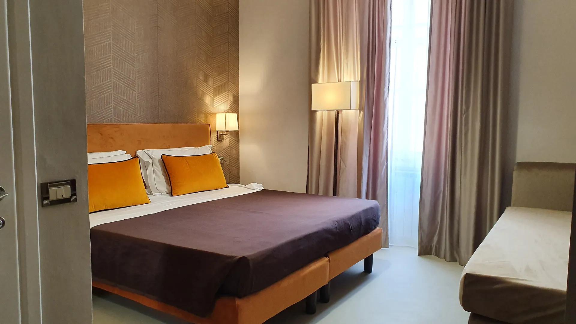 ***  Hotel Maxim Axial Florence Italy